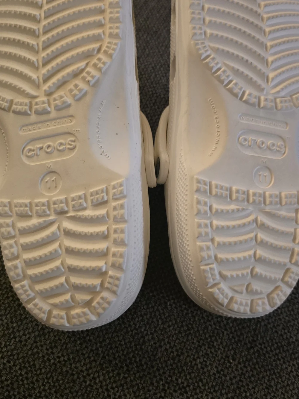 CROCS White Classic Unisex Clog